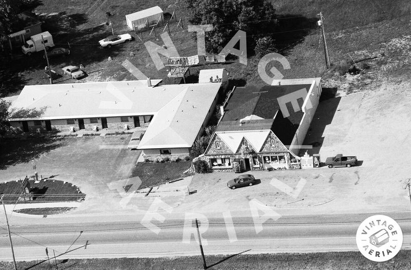 Wildfong Motel (Watsons Motel) - 1989 Aerial Photo